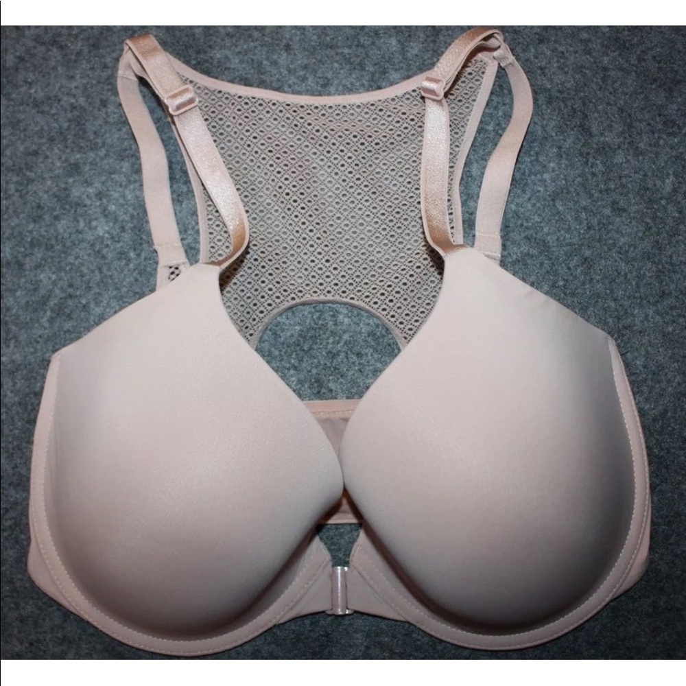 Set of 2 Victoria’s Secret Bras